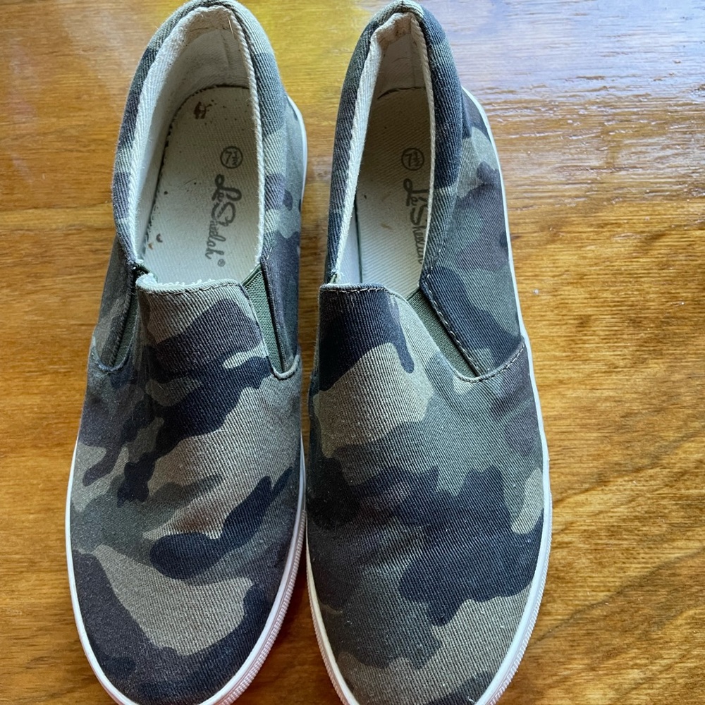 Camo shoes